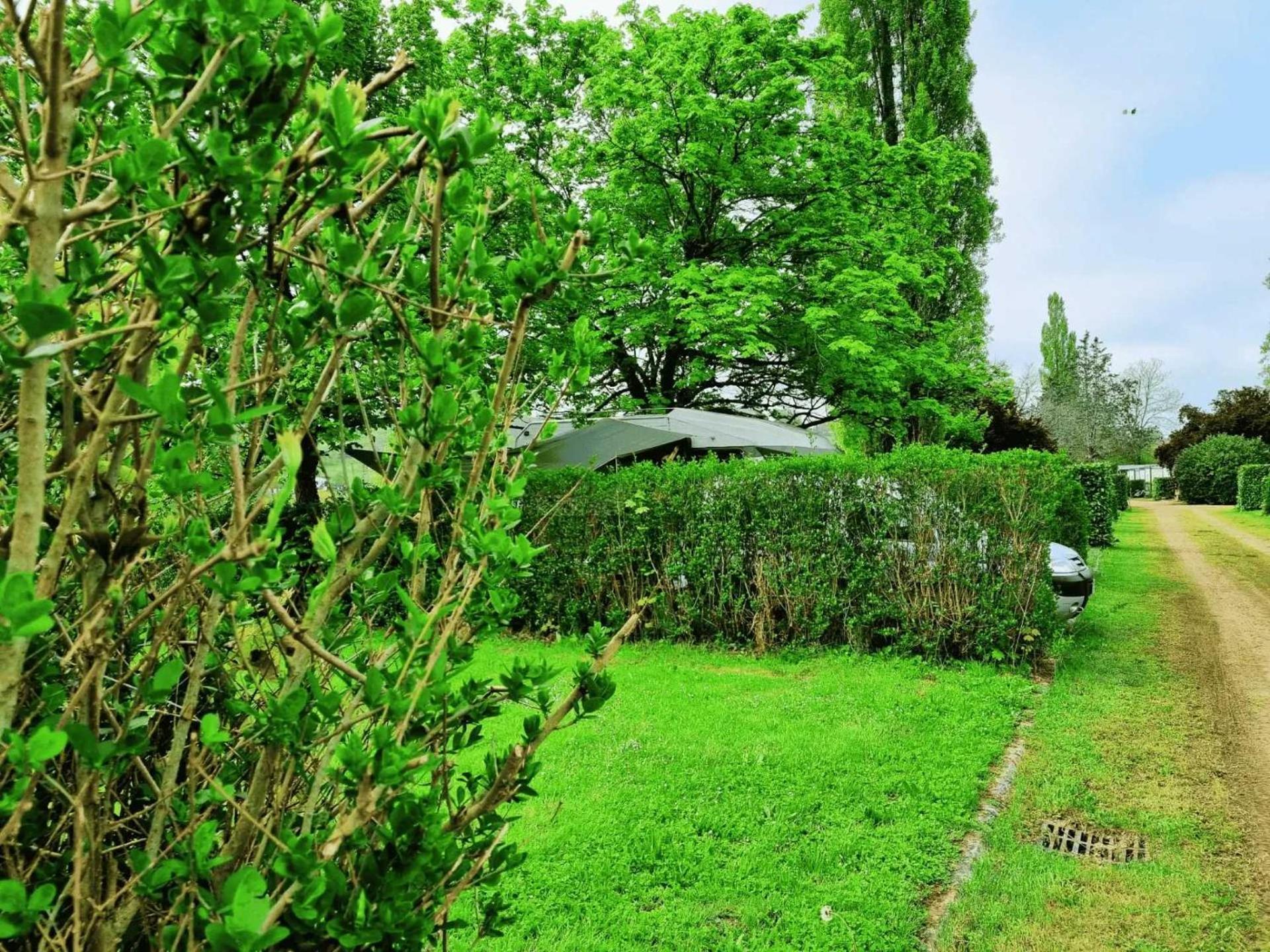 Camping De Charlieu - Mobile Home Bagian luar foto